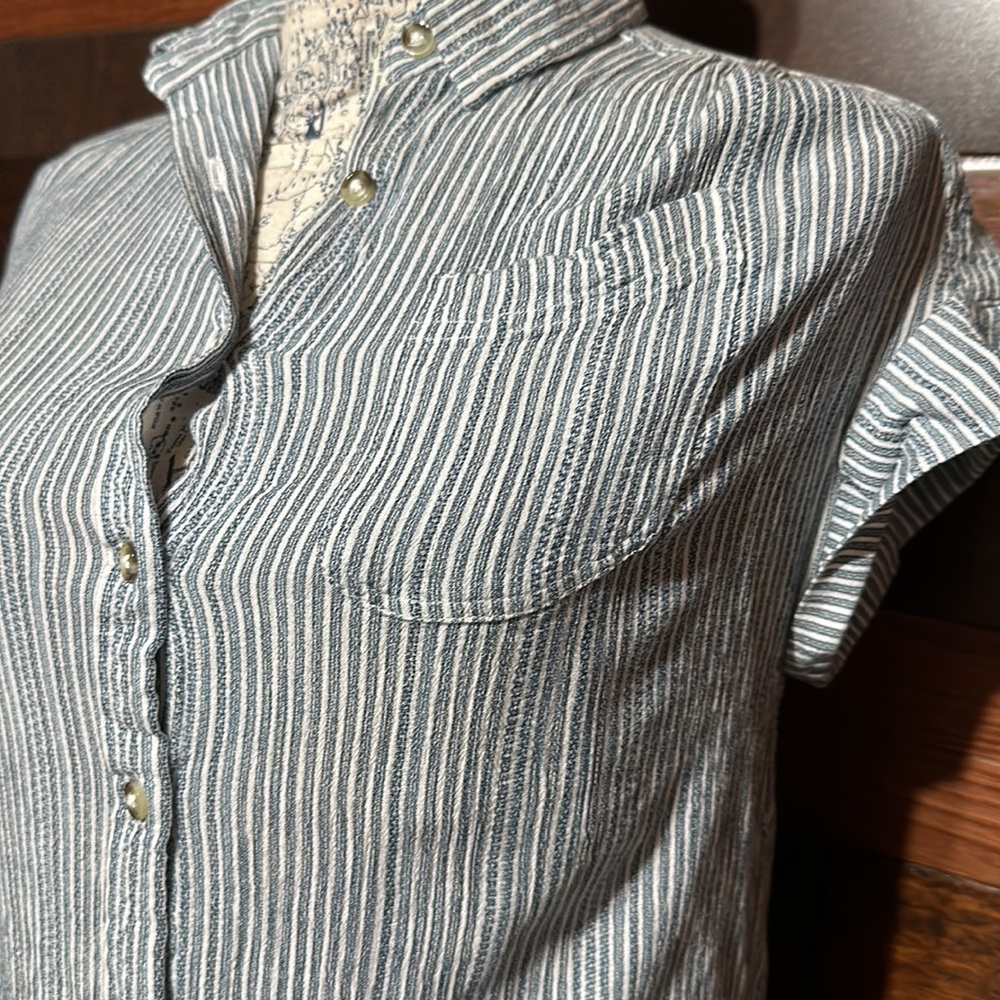 Jopna Collared Short Sleeve Blue Pinstripe Button Down Blouse - Picture 6 of 9
